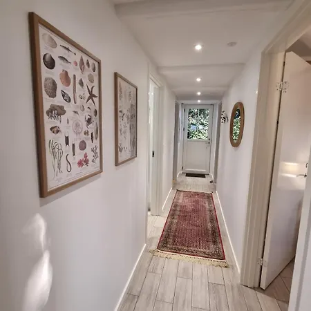 A Peaceful Retreat Close To Nature, The Coast, And Culture *
