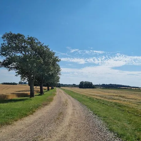 Vakantiehuis A Peaceful Retreat Close To Nature, The Coast, And Culture *